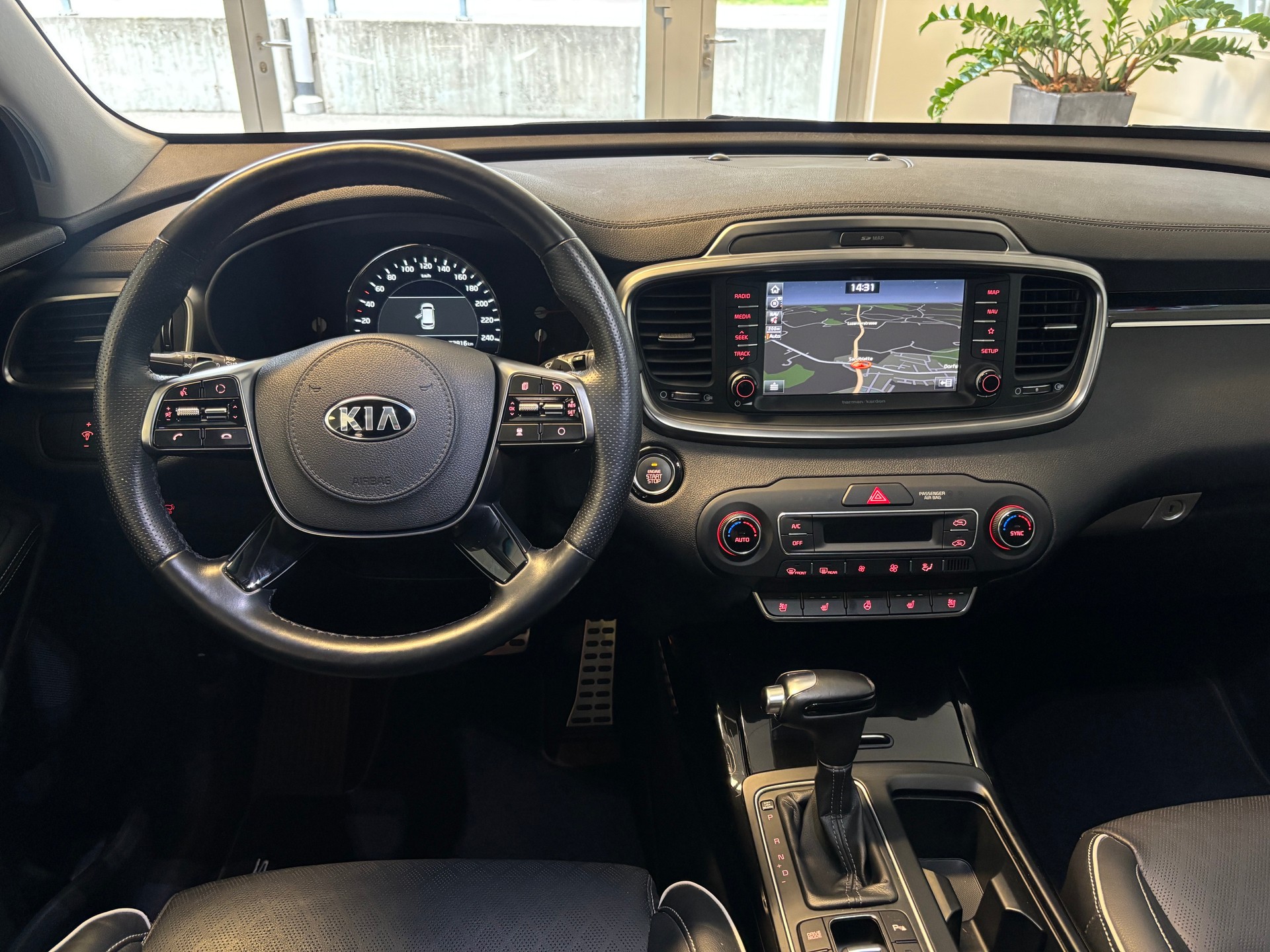 KIA Sorento 2.2 CRDI Style GT-Line 5P. Automatic-image-14