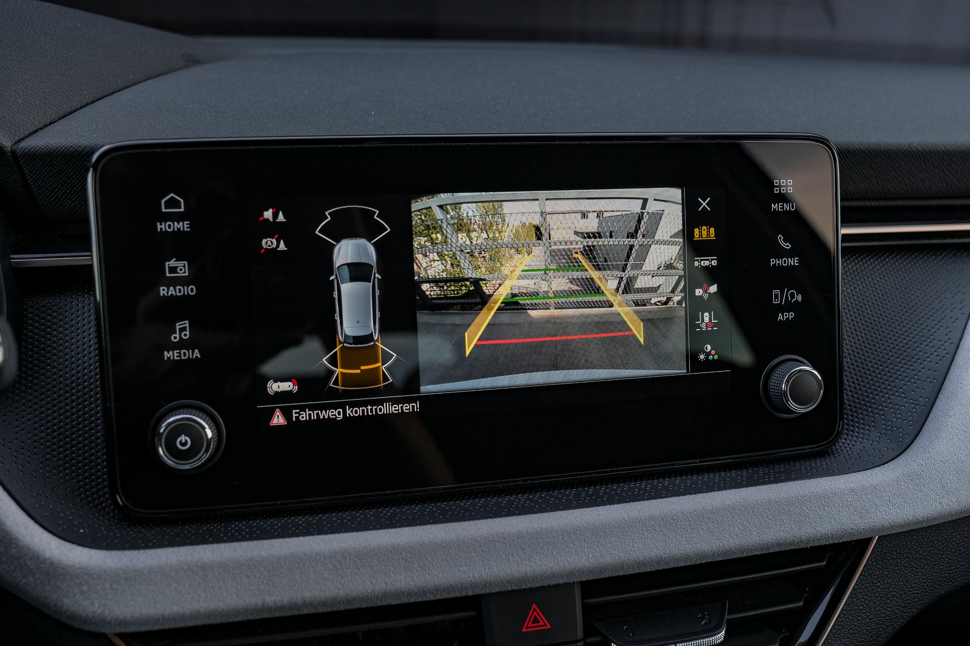 SKODA Scala 1.0 TSI Top Selection DSG-image-18