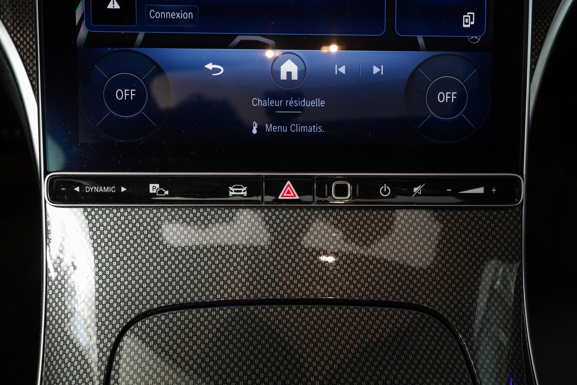 MERCEDES-BENZ C 220 d T 4 Matic Sièges ventilés / DIGITAL LIGHT / Pack Night-image-18