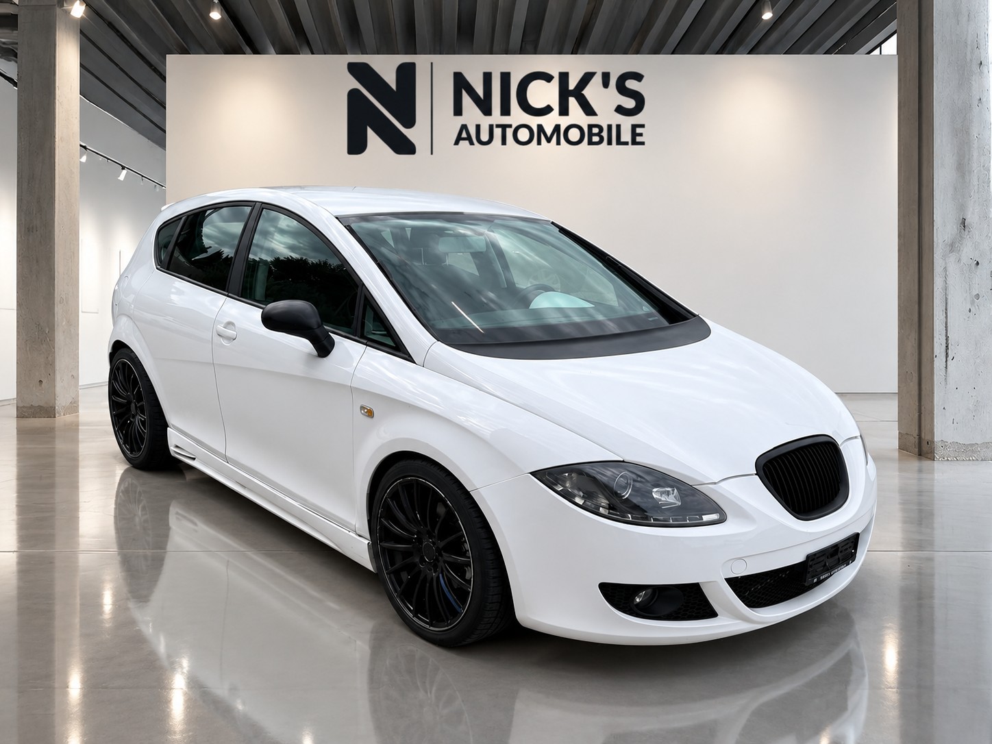 SEAT Leon 2.0 FSI T Stylance-showroom-element-1