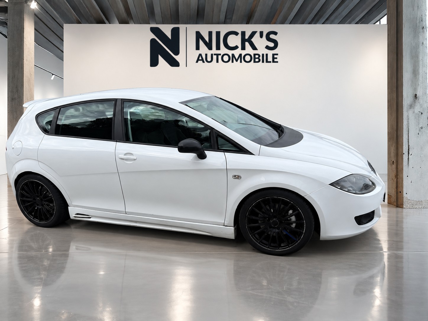 SEAT Leon 2.0 FSI T Stylance-showroom-element-3
