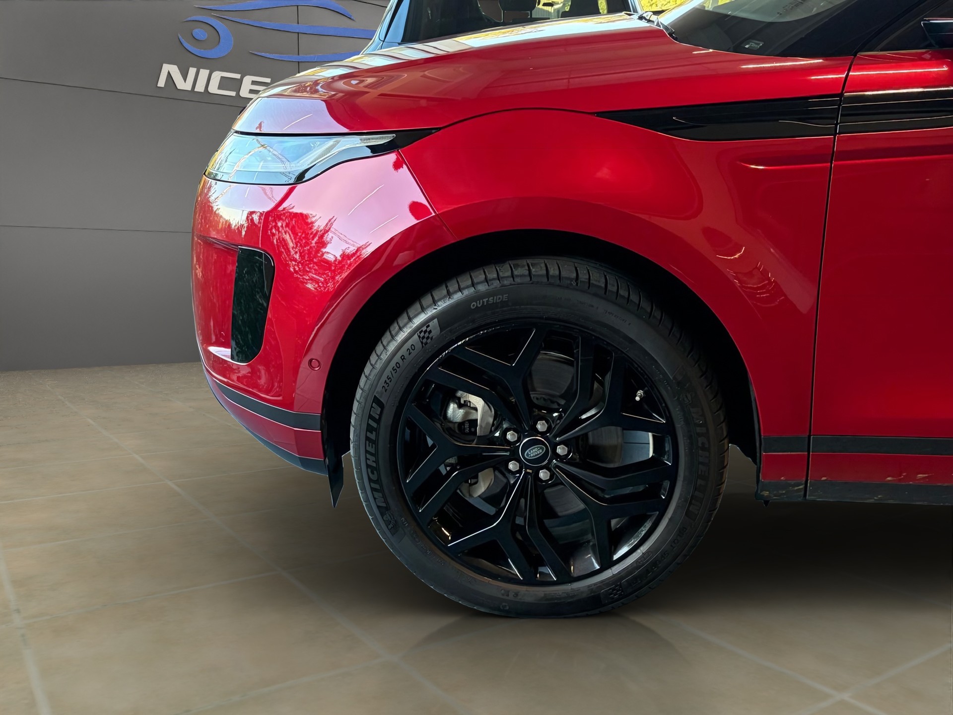 LAND ROVER Range Rover Evoque P 300e SE AT8-image-14