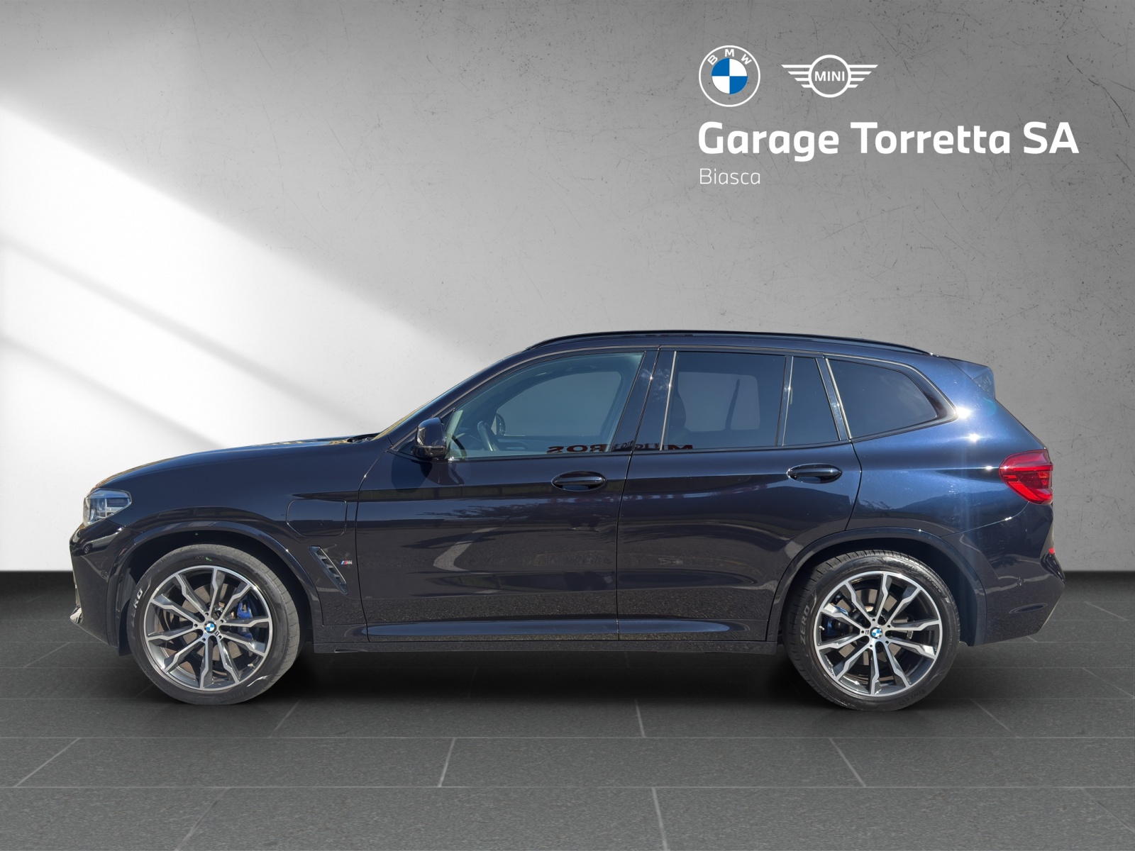 BMW X3 xDrive 30e M Sport-showroom-element-1