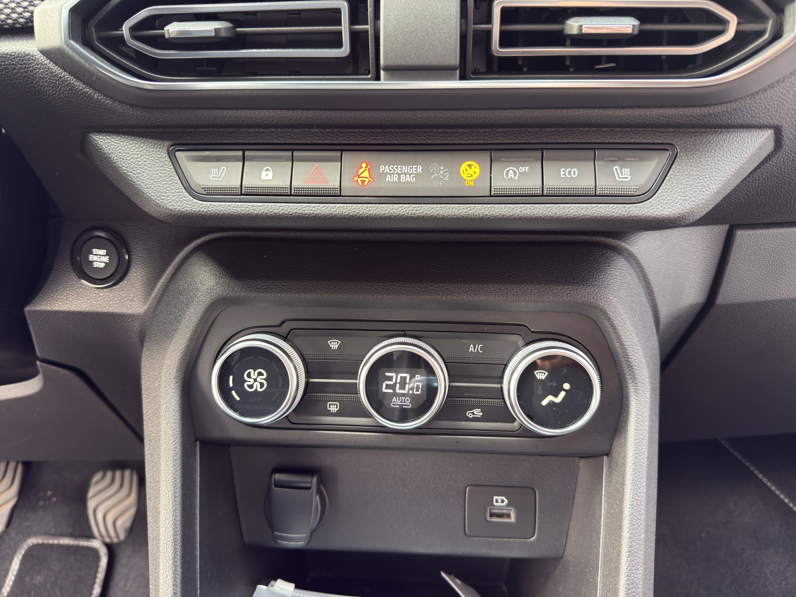 DACIA Sandero TCe 90 Comfort-image-15