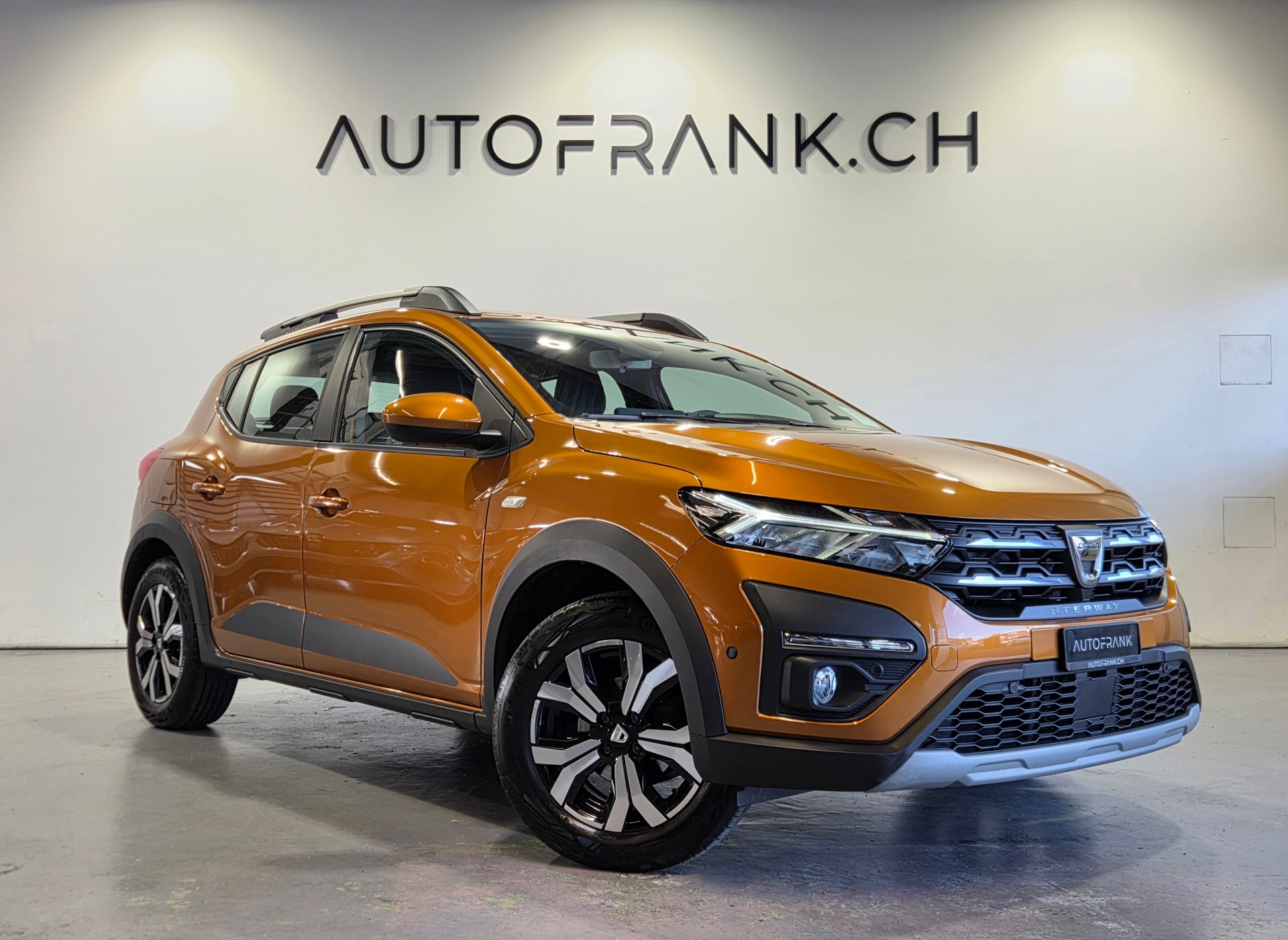 DACIA Sandero 1.0 TCe Stepway Comfort-showroom-element-1