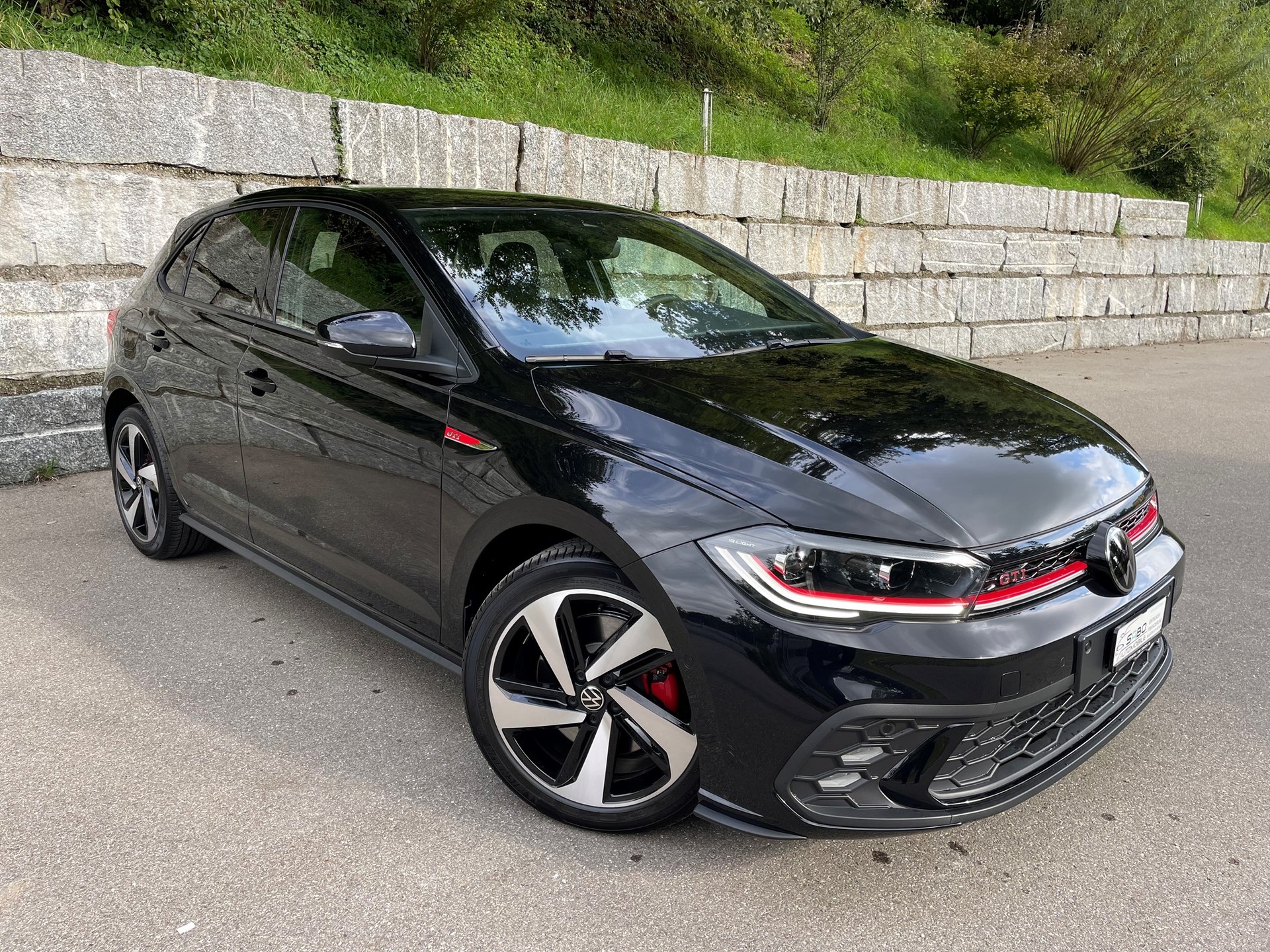 VW Polo 2.0 TSI GTI DSG-image-1