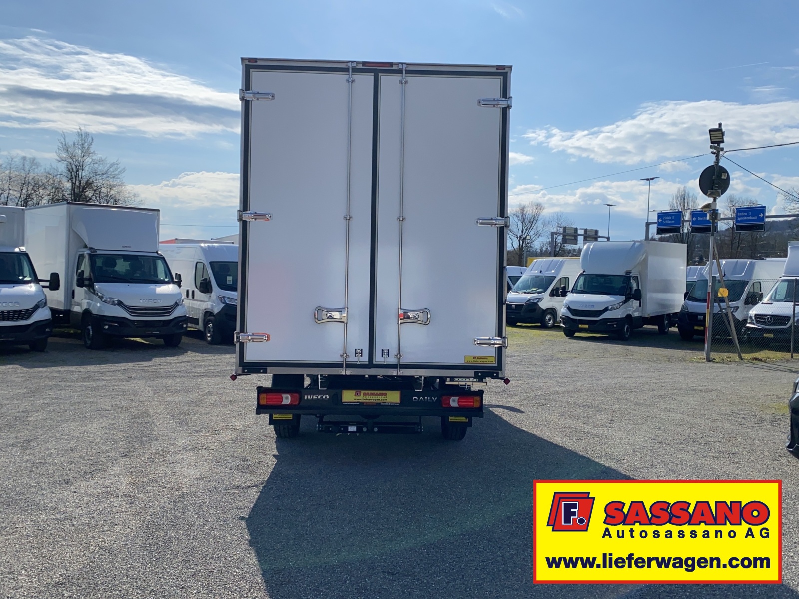 IVECO Daily 35 S 18 Möbelwagen mit Flügeltüren 2.43m Innenhöhe-image-8