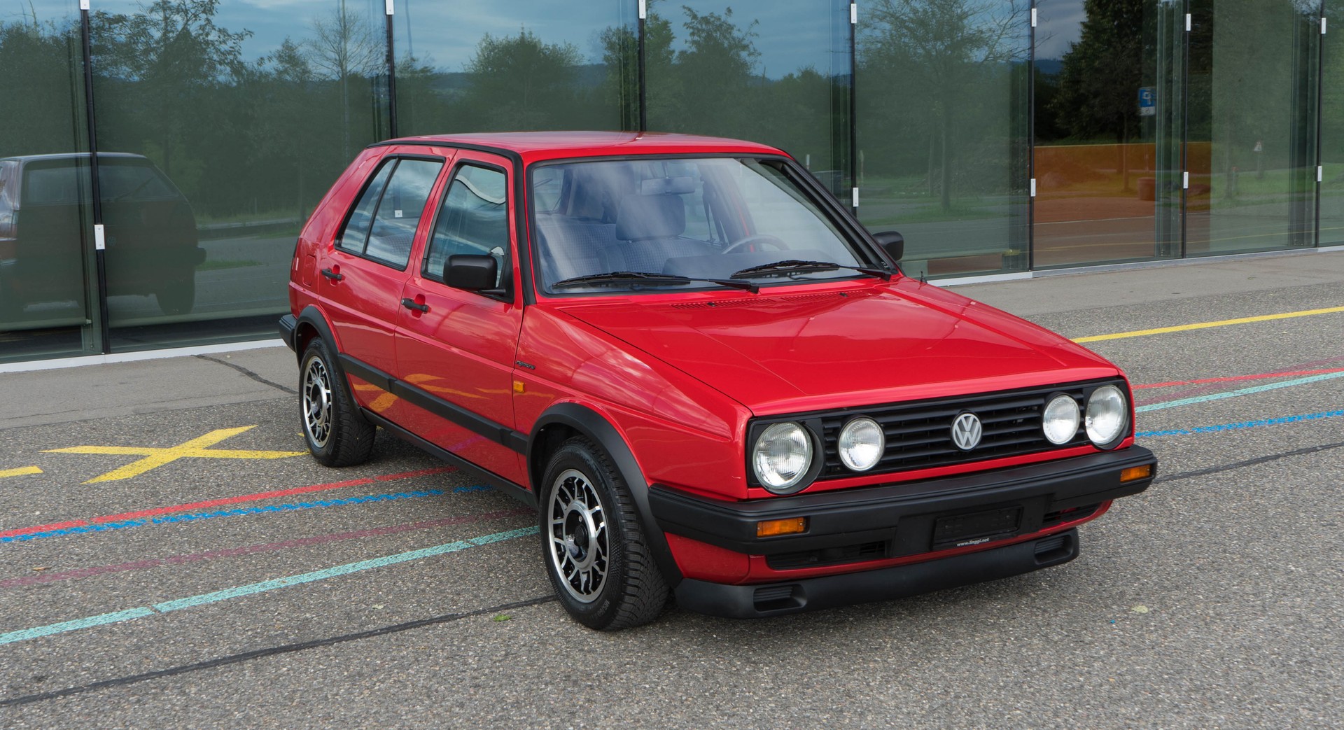 VW Golf 1800 GT syncro ABS mit VETERANEN MFK-showroom-element-2