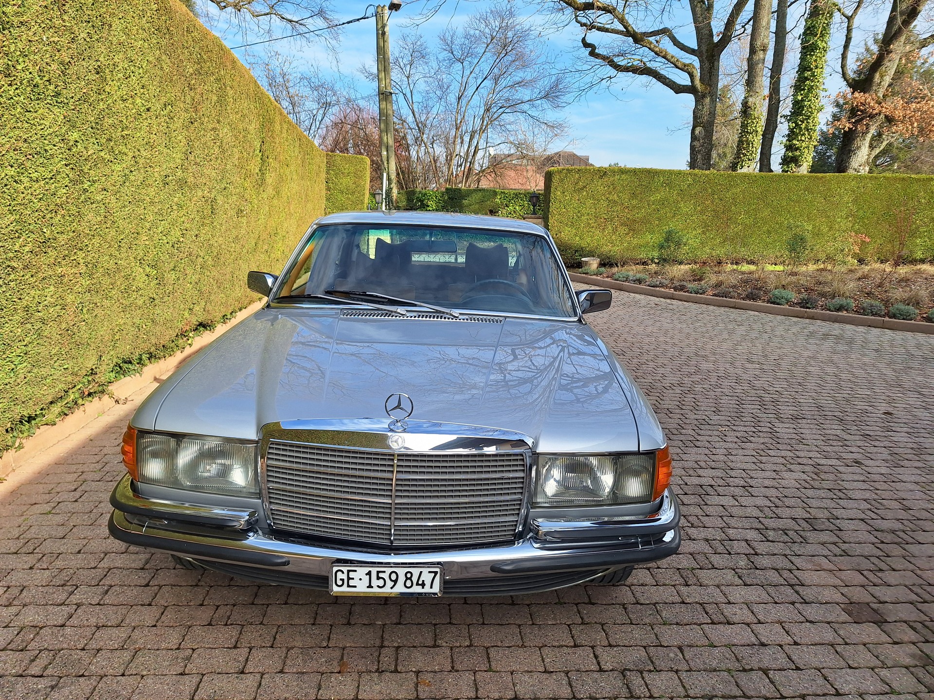 MERCEDES-BENZ 280 SE, PEINTURE NEUVE-image-2