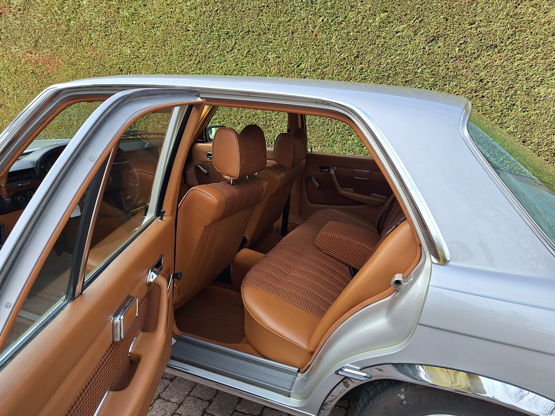 MERCEDES-BENZ 280 SE, PEINTURE NEUVE-image-5