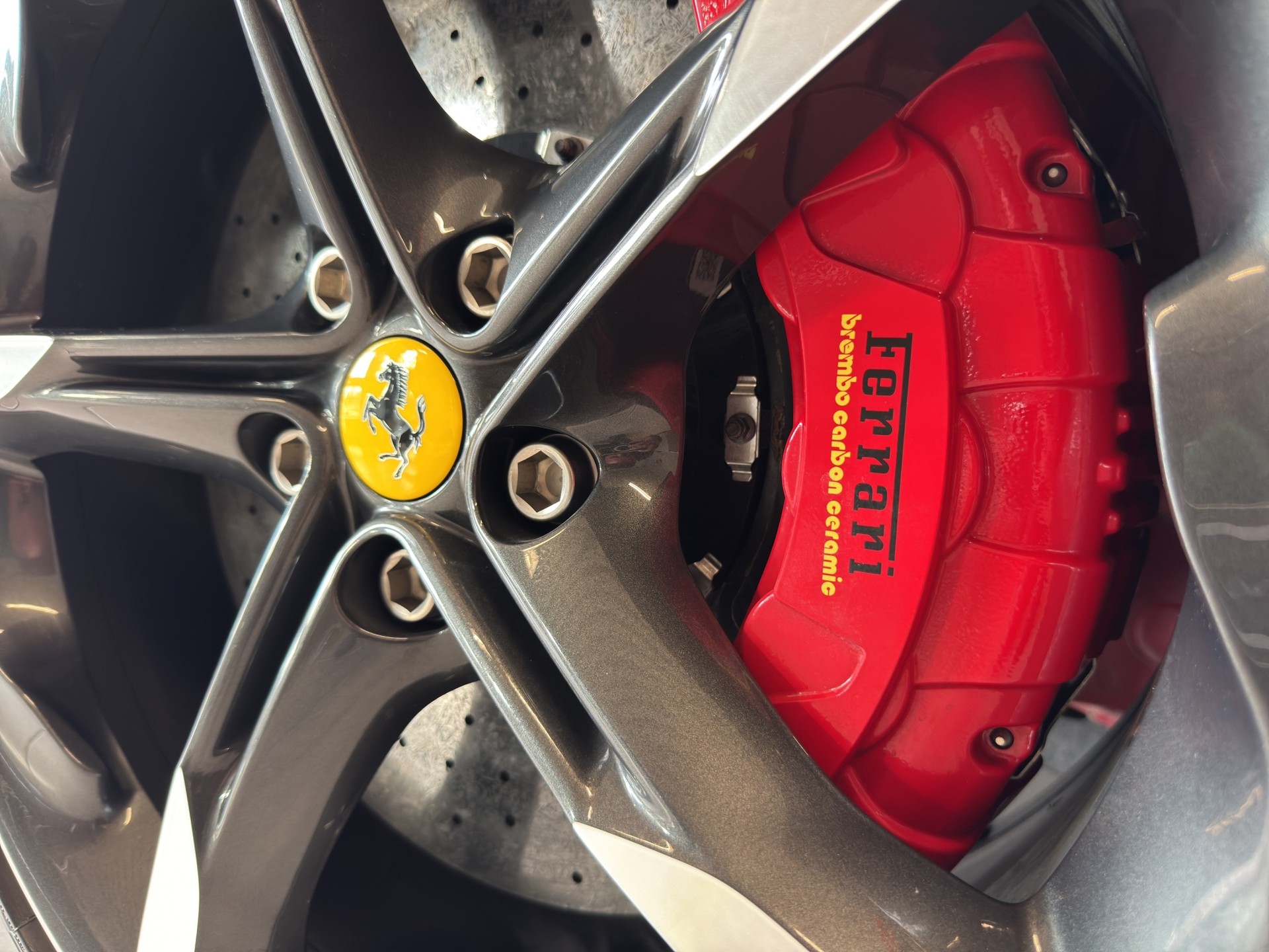FERRARI SF90 Spider Assetto Fiorano-image-24