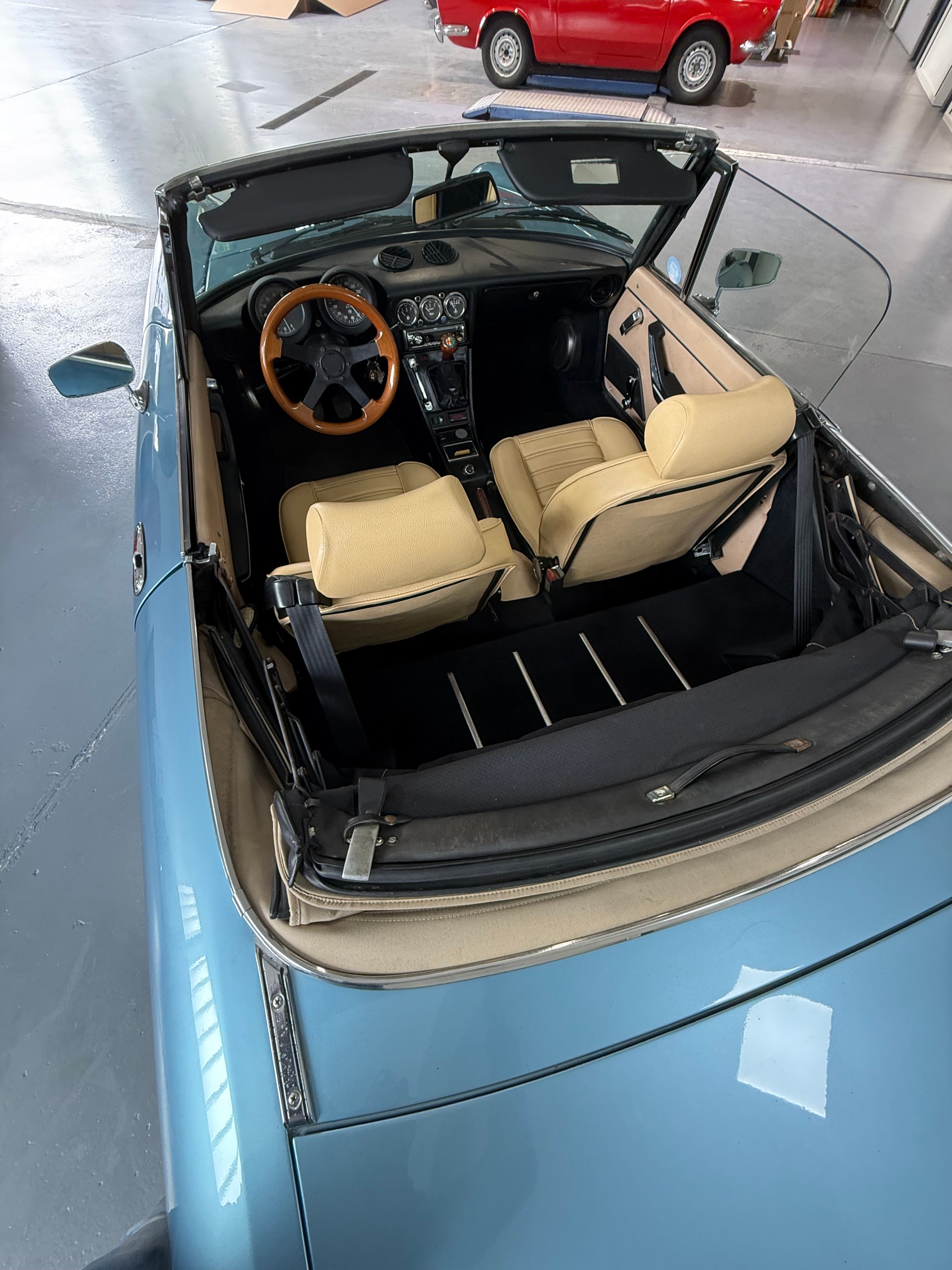 ALFA ROMEO 2000-image-9