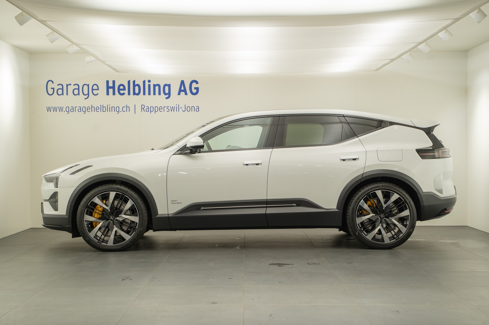 POLESTAR 3 Long Range Dual Motor Performance-showroom-element-2