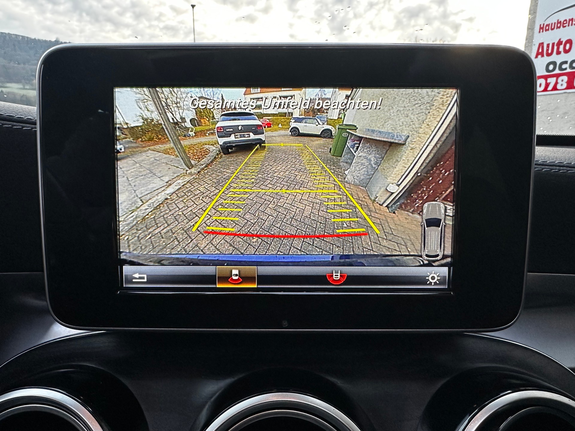 MERCEDES-BENZ GLC 250 d AMG Line 4Matic 9G-Tronic-image-9