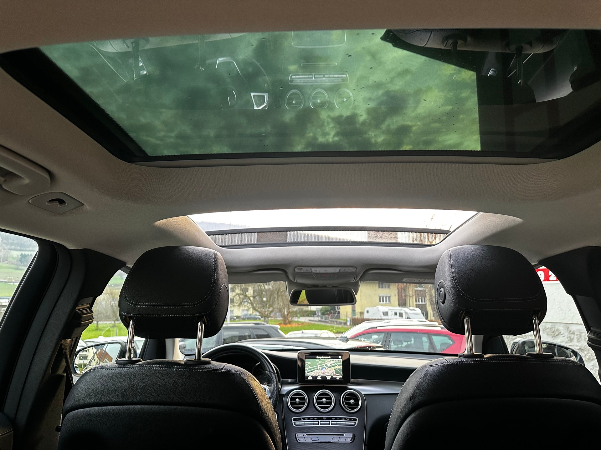 MERCEDES-BENZ GLC 250 d AMG Line 4Matic 9G-Tronic-image-11