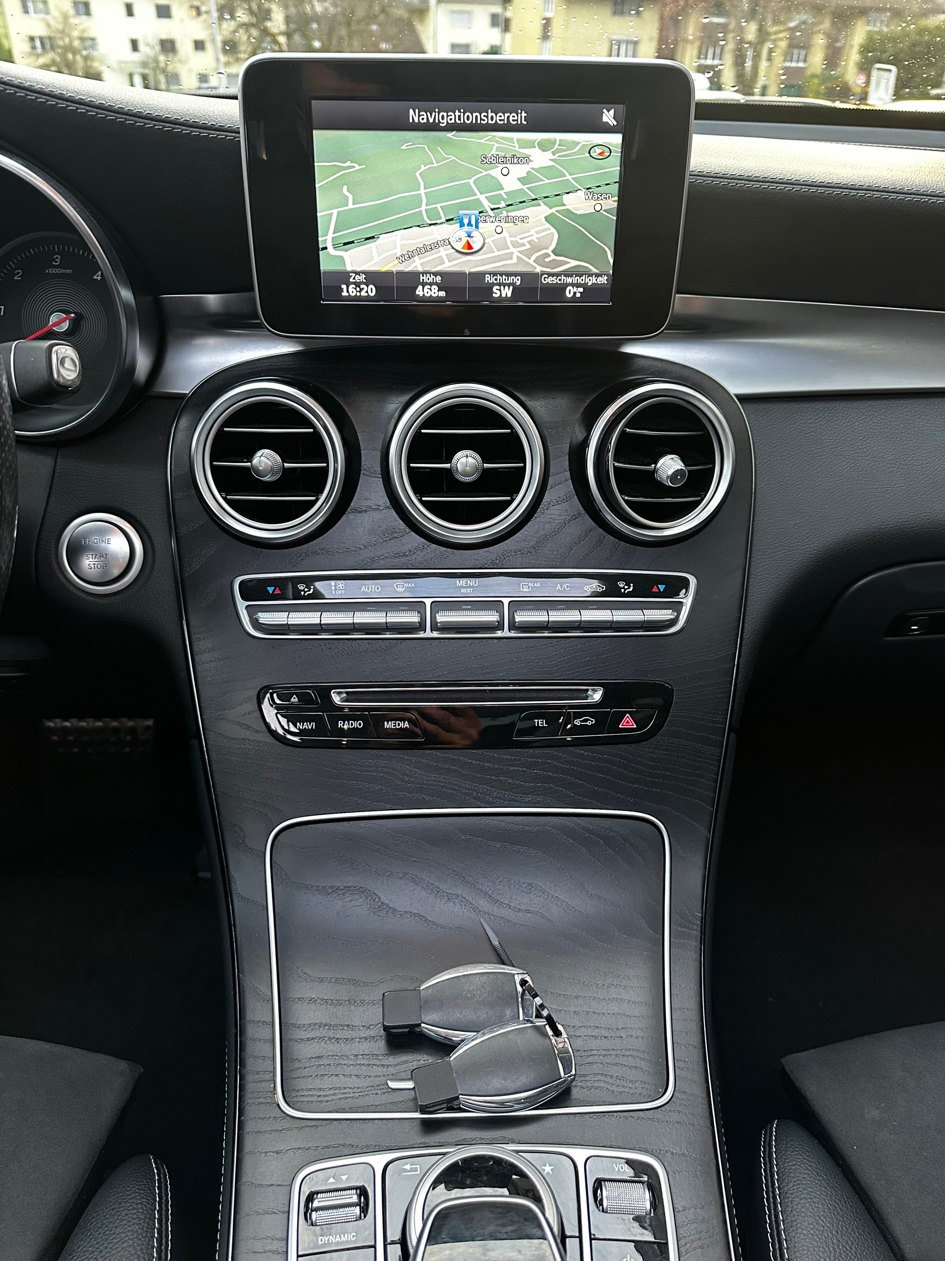MERCEDES-BENZ GLC 250 d AMG Line 4Matic 9G-Tronic-image-8