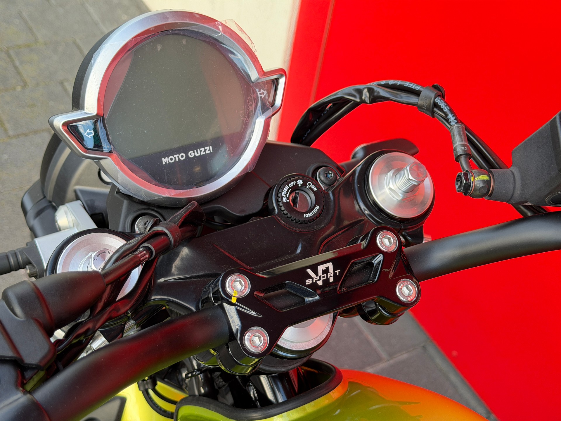 MOTO GUZZI V7 IV 850 Sport E5+-image-8