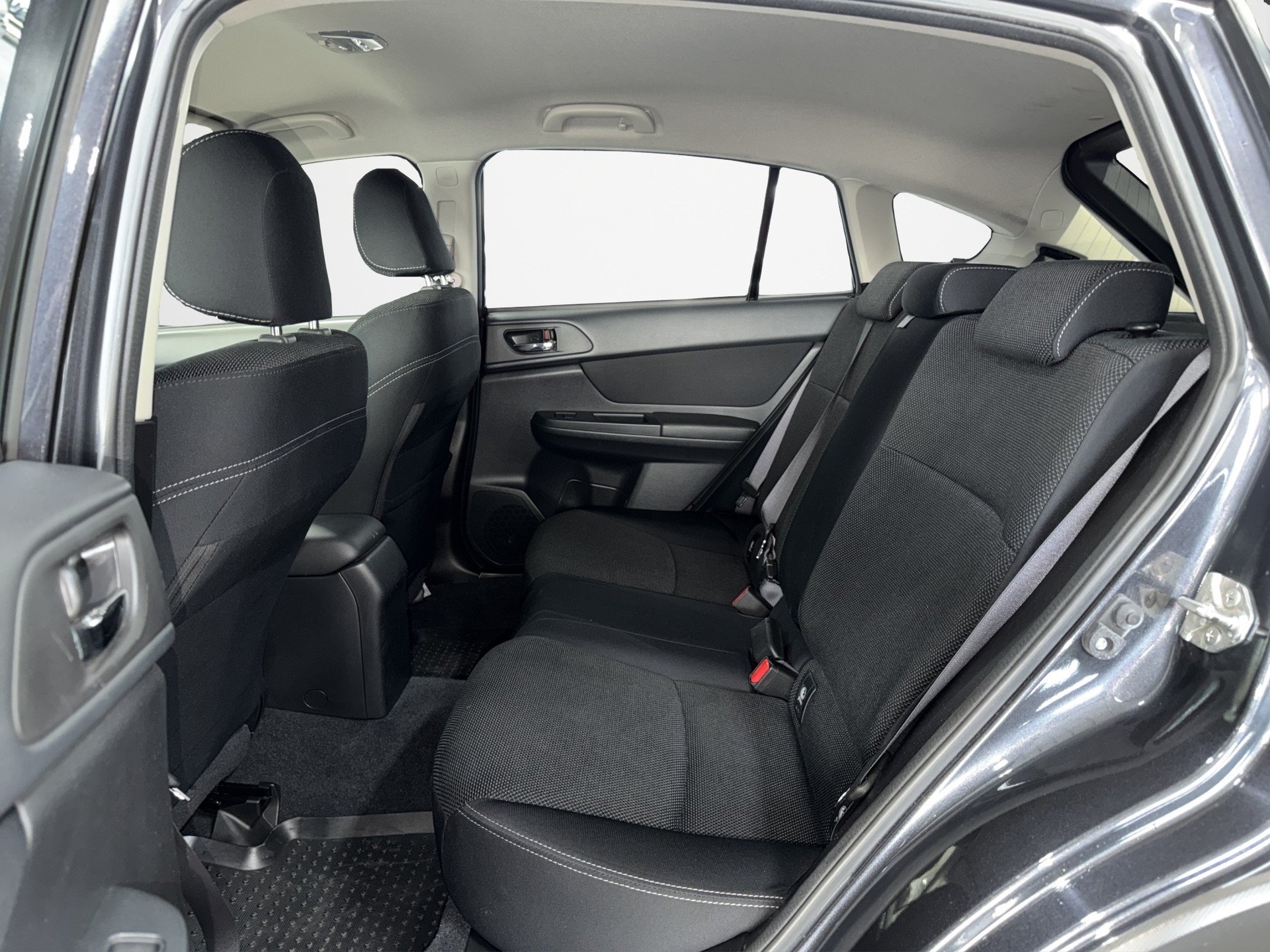 SUBARU XV 2.0D Swiss Three AWD-image-14