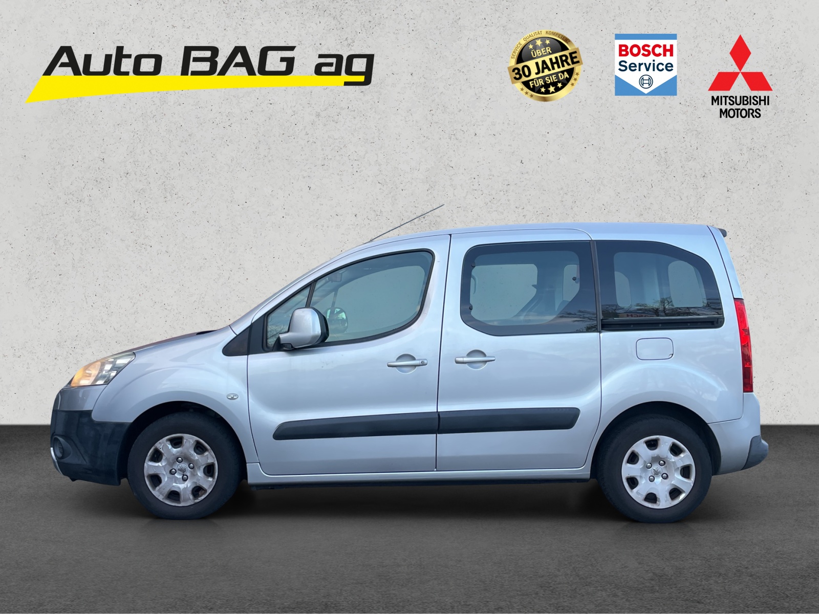 PEUGEOT Partner Tepee 1.6 e-HDI 92 Trendy EGS-image-1