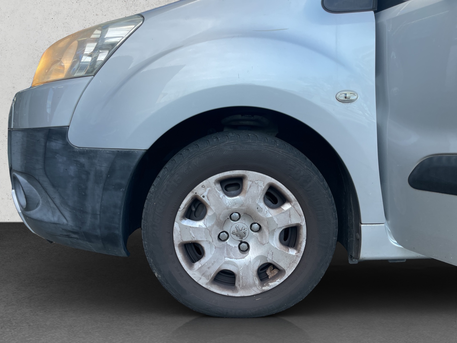 PEUGEOT Partner Tepee 1.6 e-HDI 92 Trendy EGS-image-11