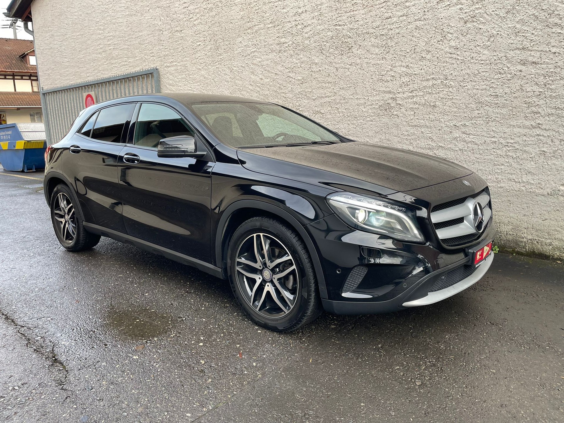 MERCEDES-BENZ GLA 200 CDI Swiss Star Edition 4Matic 7G-DCT-image-4