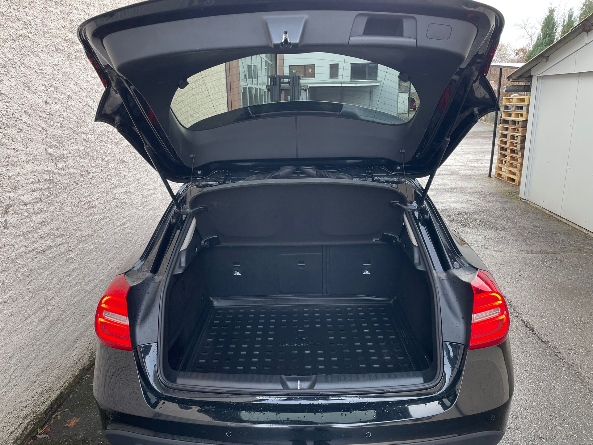 MERCEDES-BENZ GLA 200 CDI Swiss Star Edition 4Matic 7G-DCT-image-6