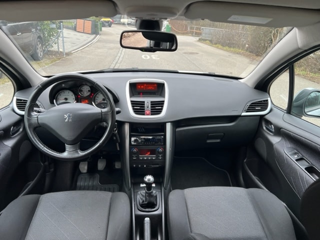 PEUGEOT 207 1.6 16V Turbo GT 150-image-5