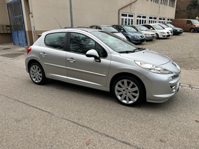 PEUGEOT 207 1.6 16V Turbo GT 150-image-2