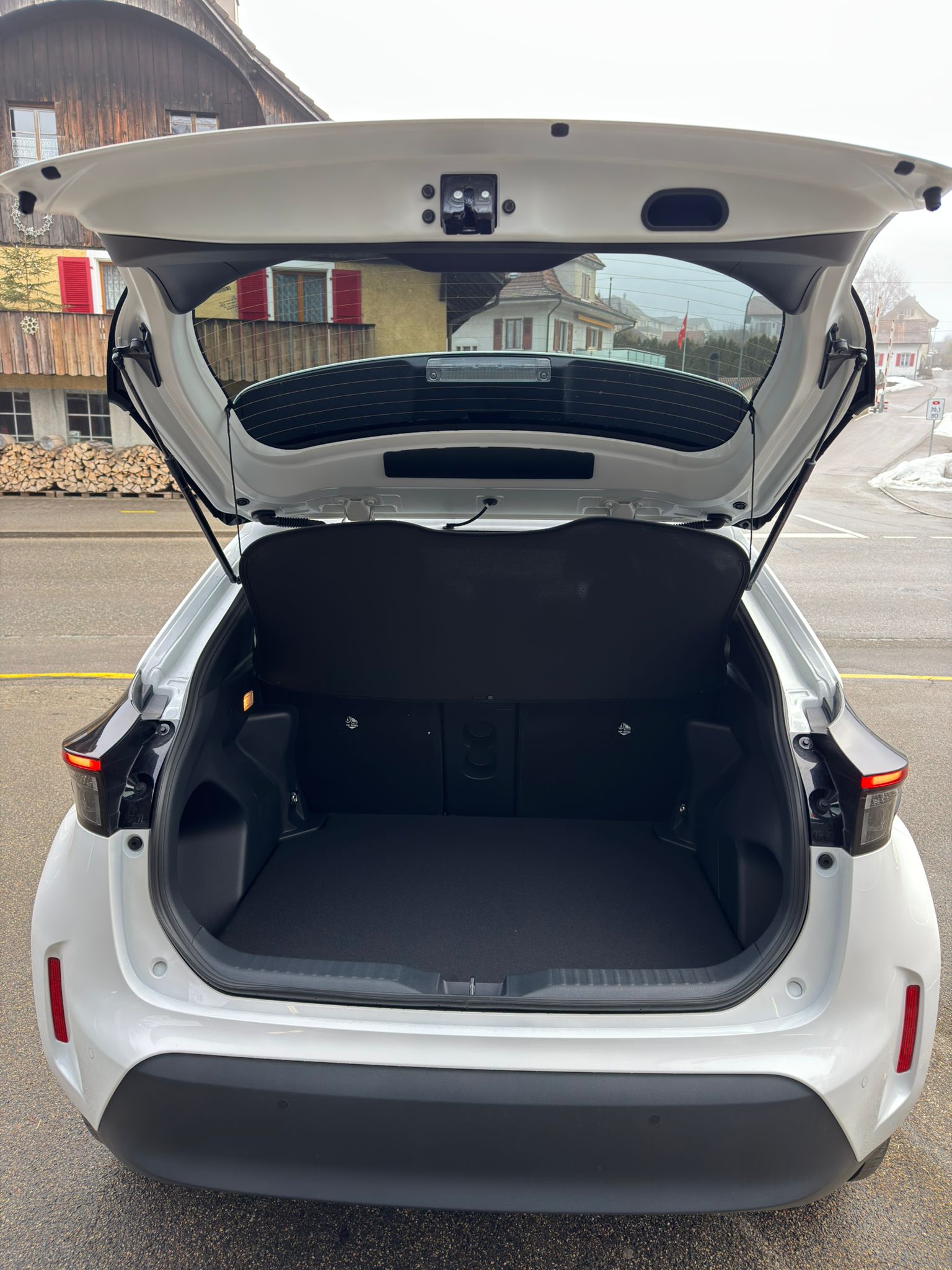 TOYOTA Yaris Cross 1.5 Trend e-CVT-image-6