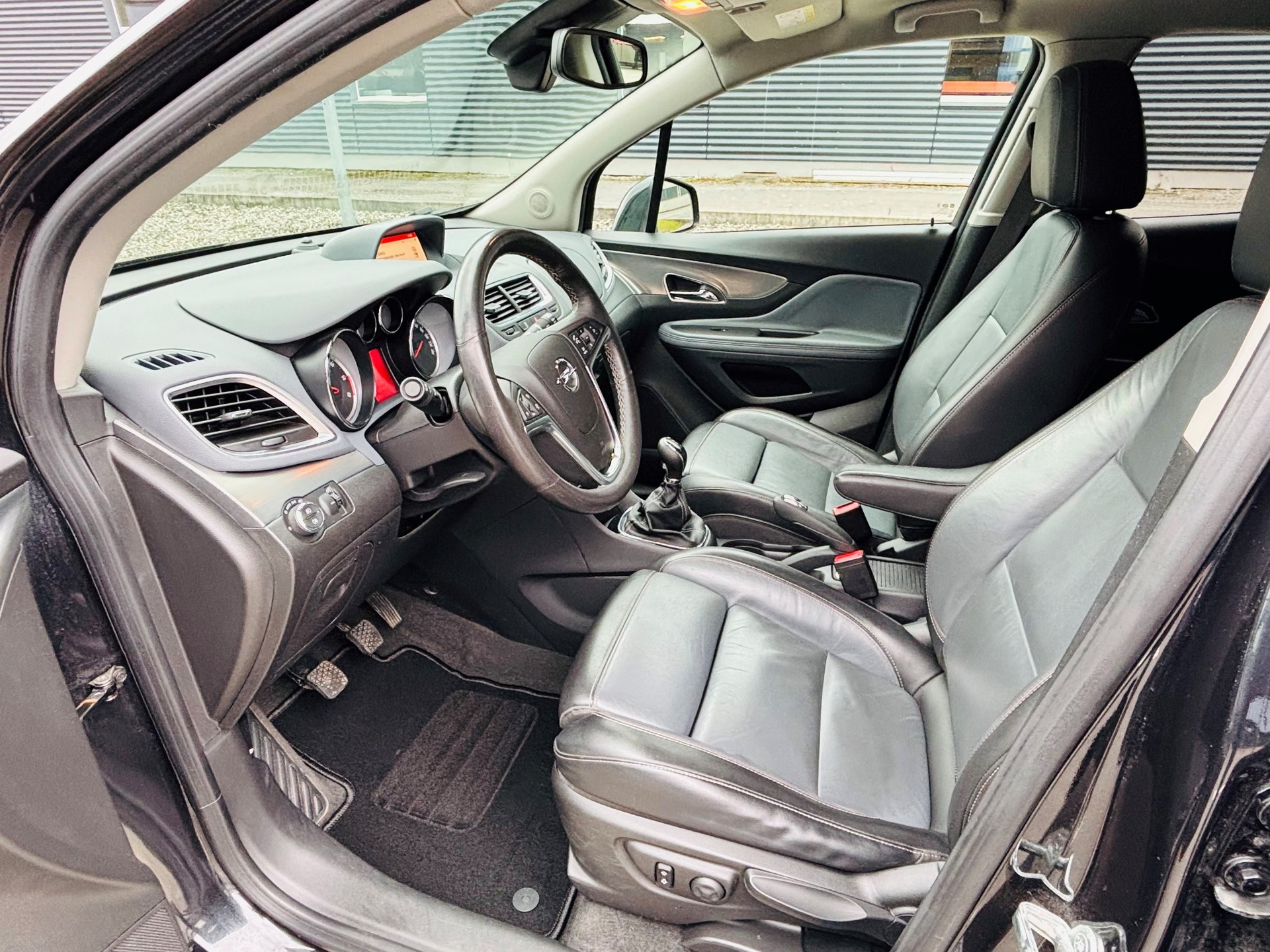 OPEL Mokka 1.6 CDTi Cosmo 4WD-image-7