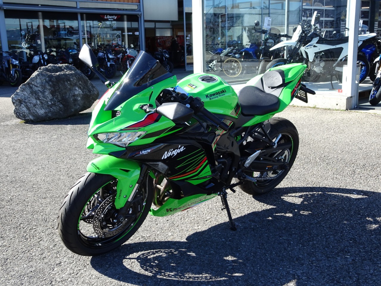 KAWASAKI Ninja ZX-4 RR-image-3