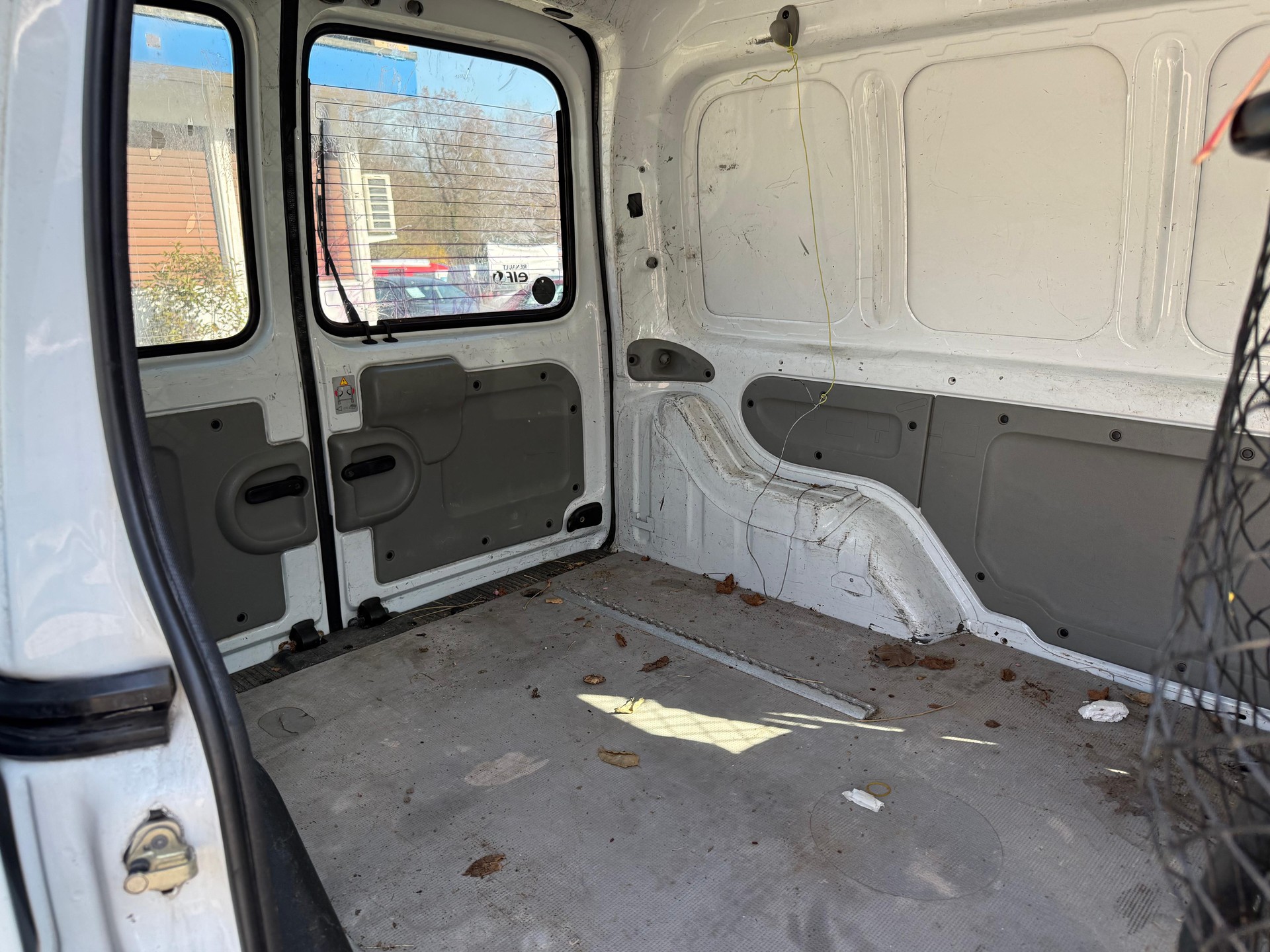 RENAULT Kangoo 1.5 dCi-image-12