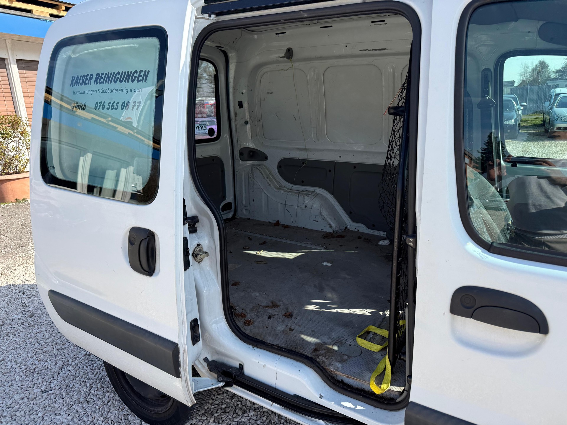 RENAULT Kangoo 1.5 dCi-image-11