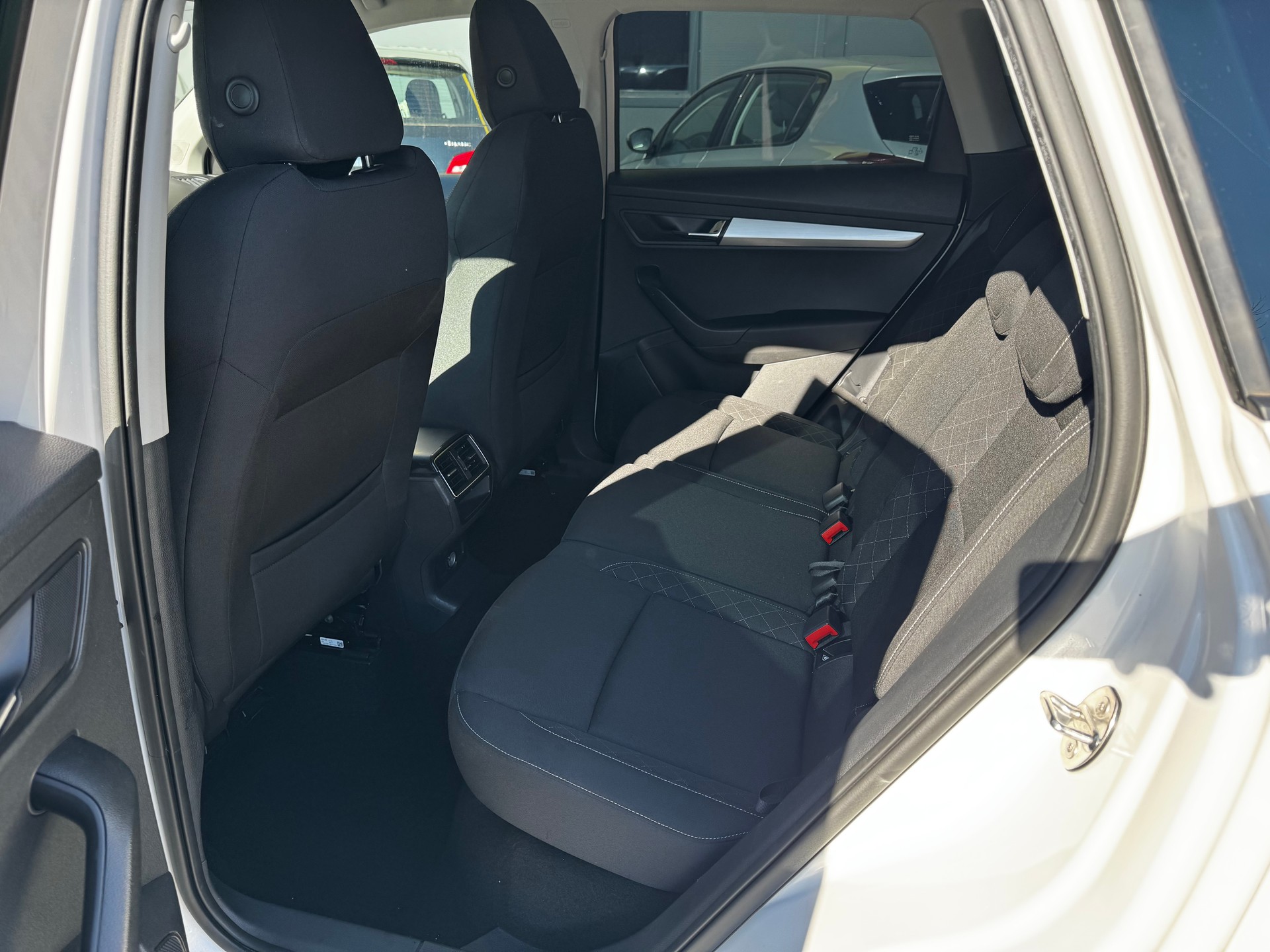 SKODA Karoq 2.0 TDI CR Ambition 4x4 DSG-image-10