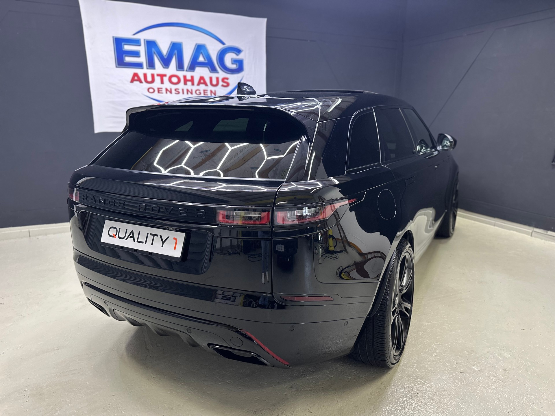 LAND ROVER Range Rover Velar R-Dynamic P 380 S Automatic-image-8