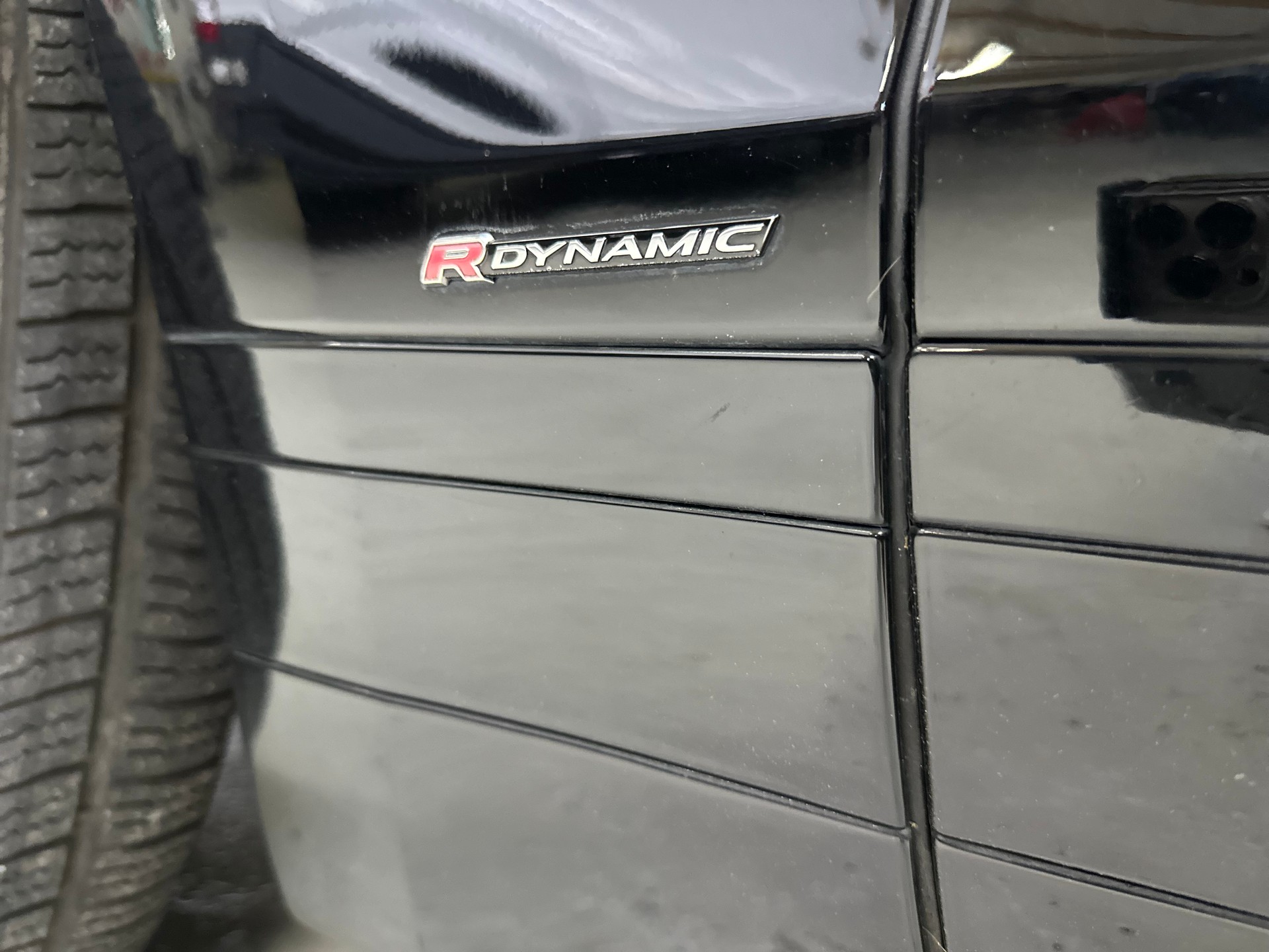 LAND ROVER Range Rover Velar R-Dynamic P 380 S Automatic-image-6