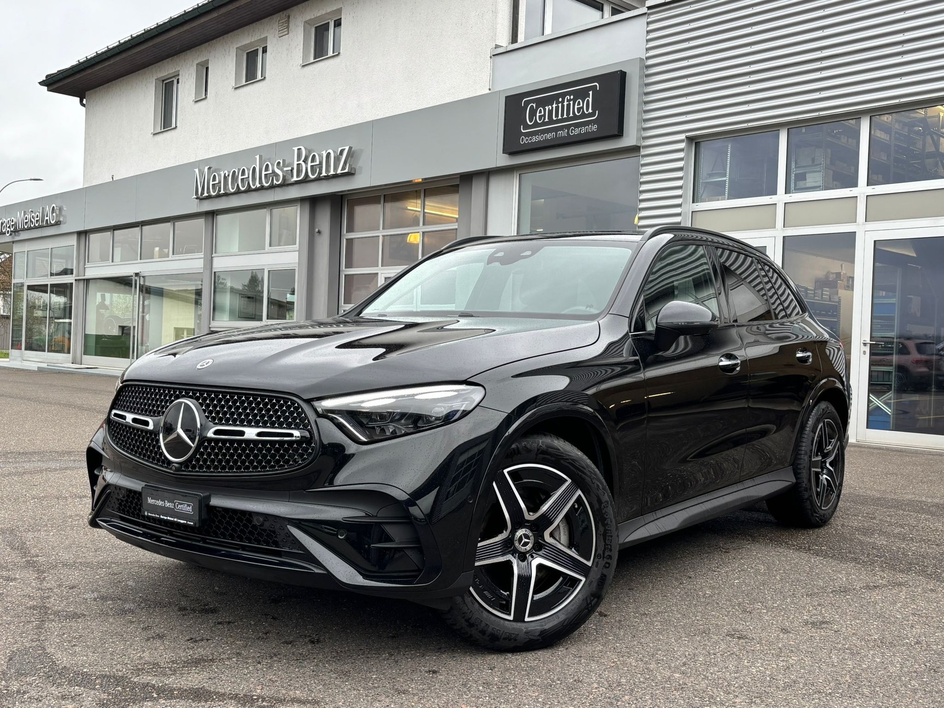 MERCEDES-BENZ GLC 200 AMG-Line 4Matic-image-1