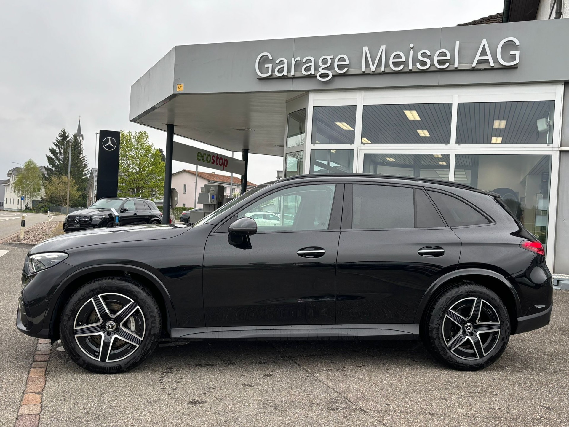 MERCEDES-BENZ GLC 200 AMG-Line 4Matic-image-5