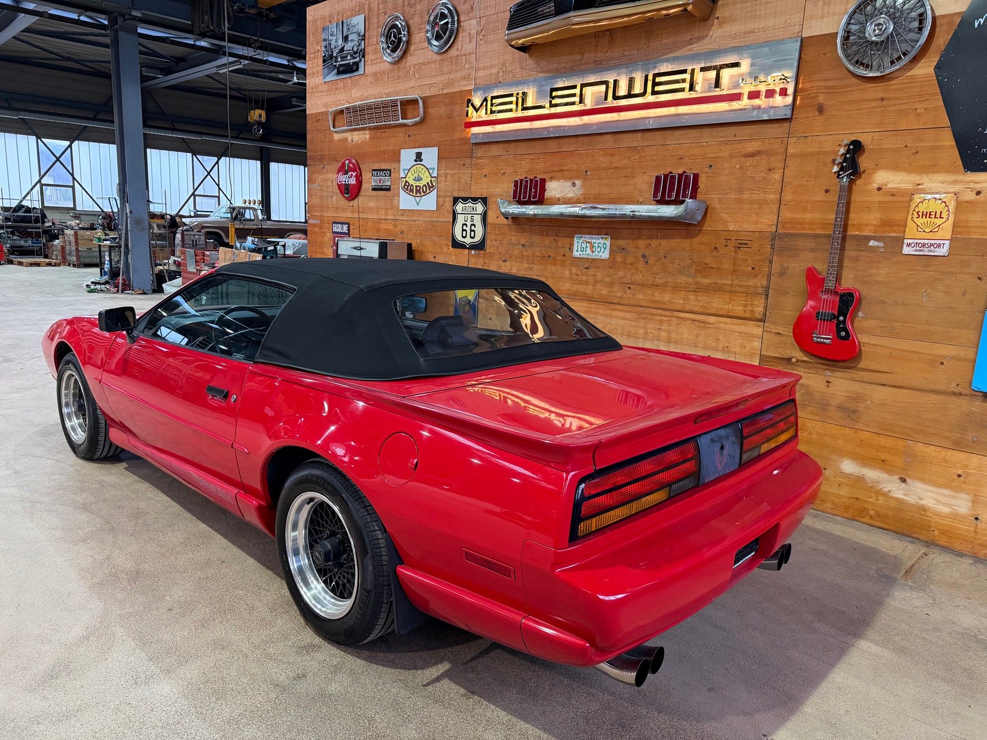 PONTIAC Firebird 5.0 TBI V8 Trans Am-image-9
