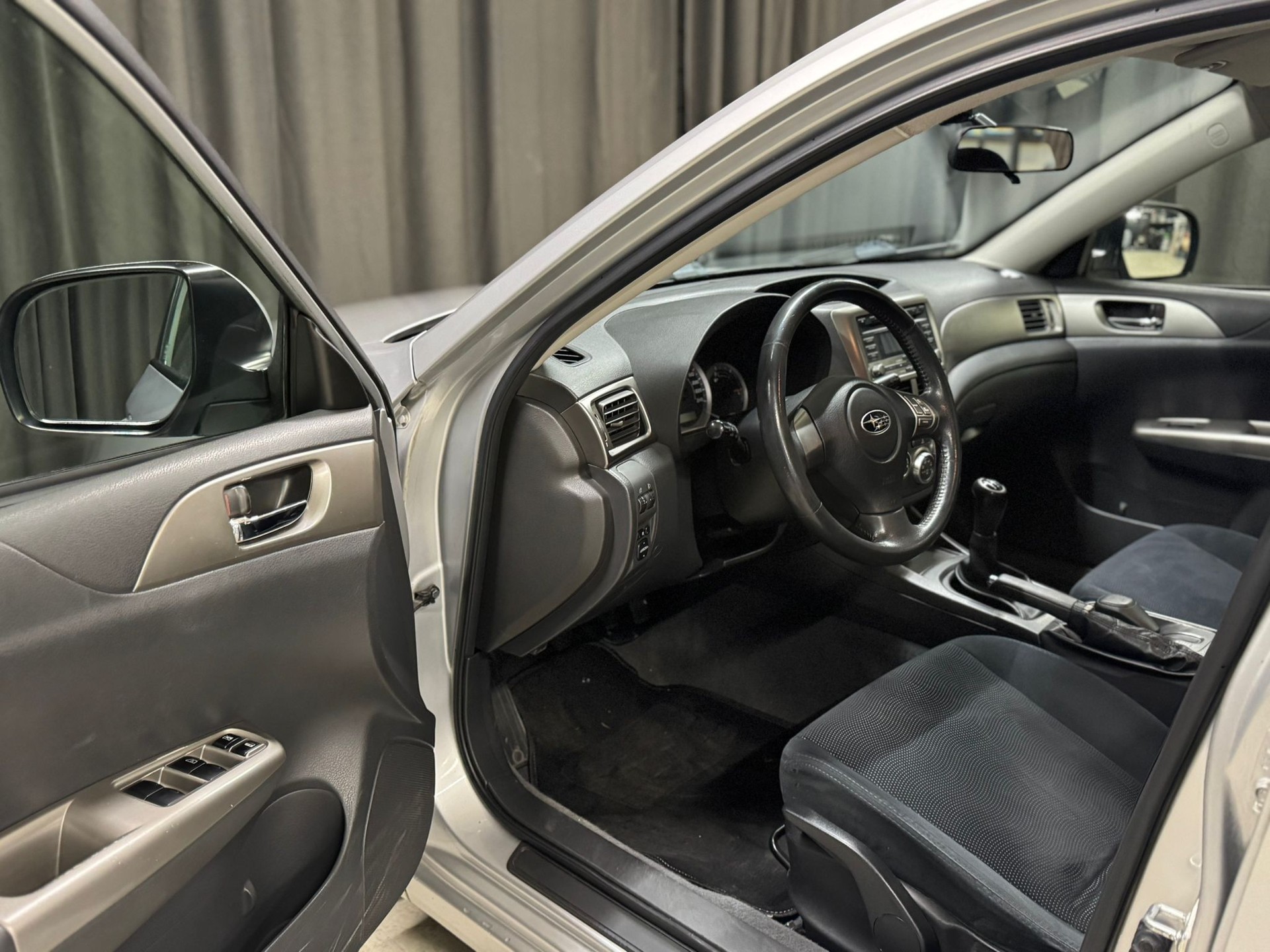 SUBARU Impreza 1.5R Swiss-image-8