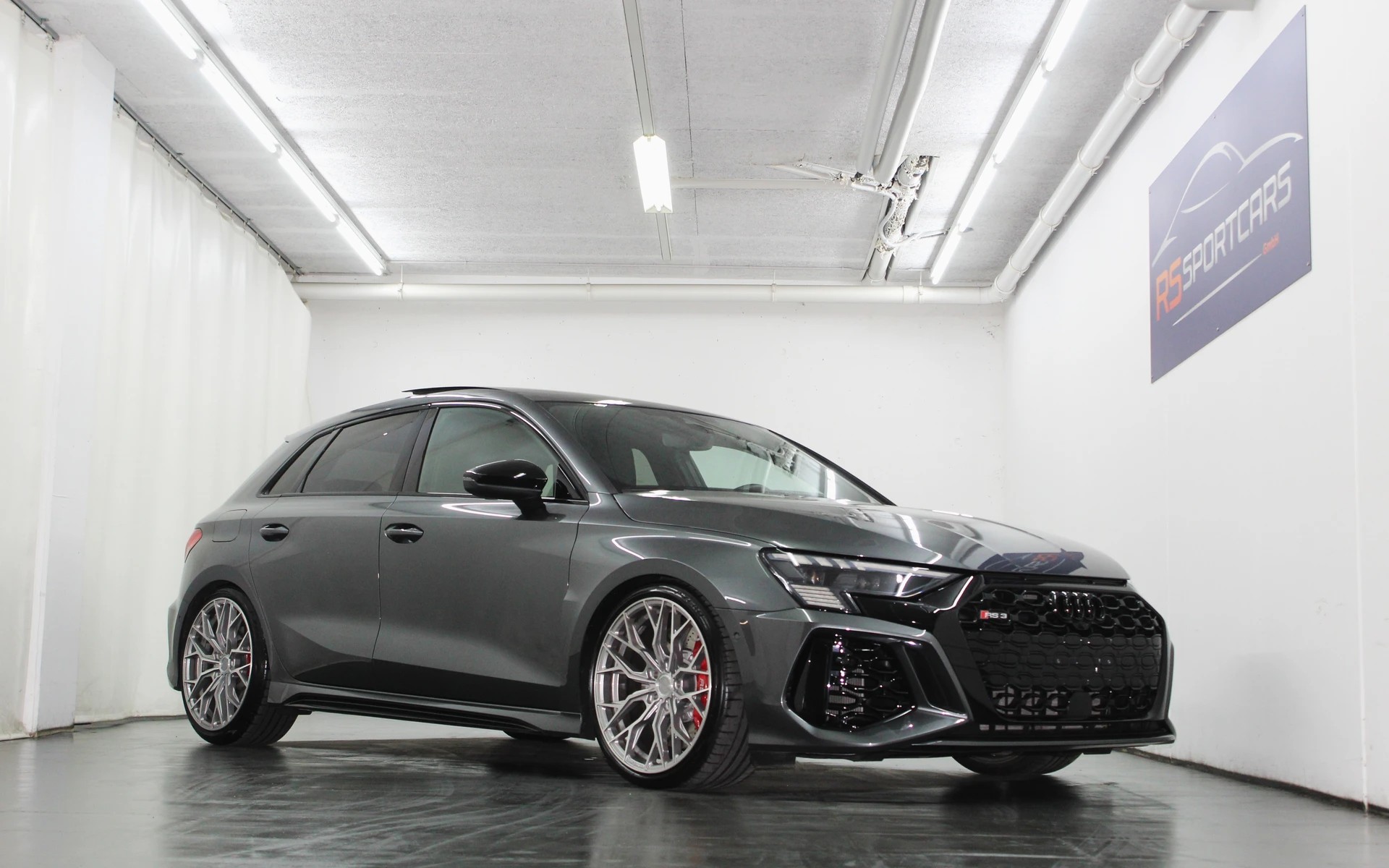 AUDI RS3 Sportback 2.5 TSI quattro S-tronic ABT Edition 460PS / CH-Fahrzeug