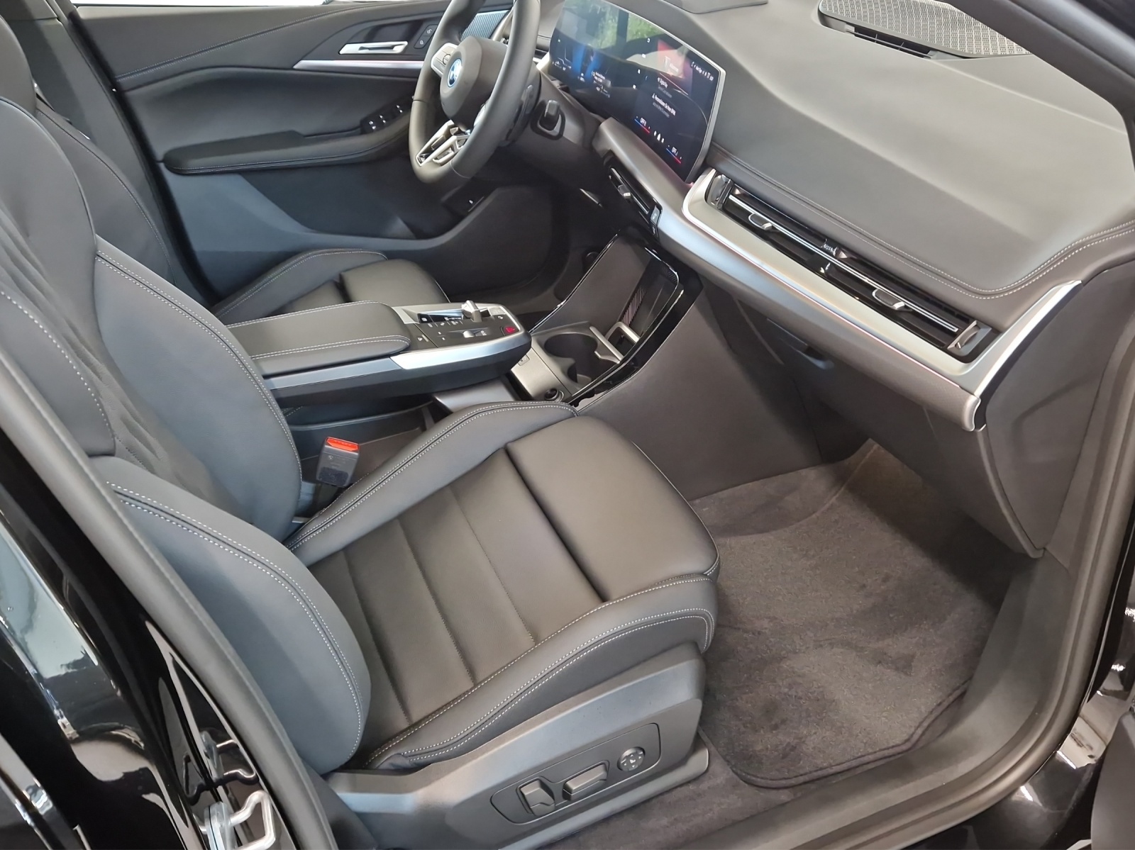 BMW 225e xDrive Active Tourer M Sport-image-4