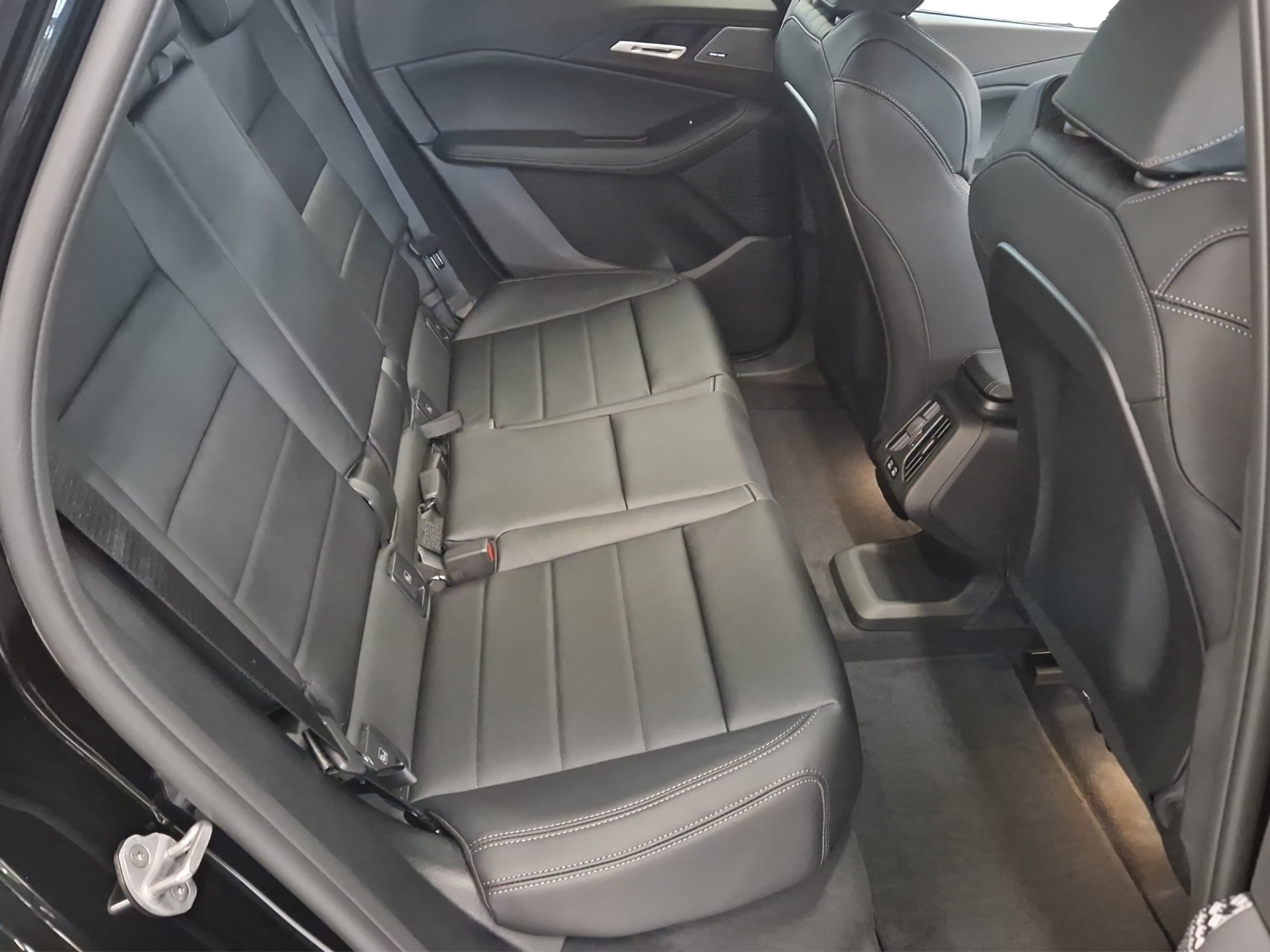BMW 225e xDrive Active Tourer M Sport-image-14