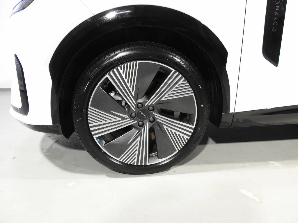 LYNK & CO 08-image-15