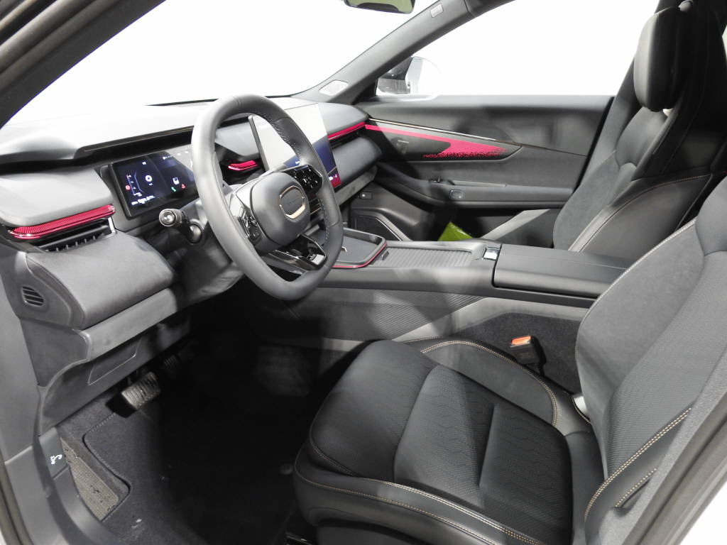 LYNK & CO 08-image-10