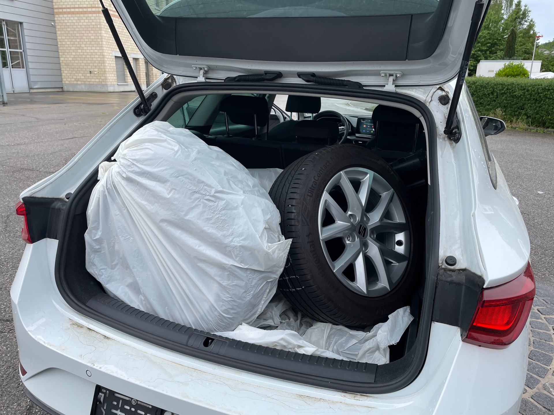 SEAT Leon ST 1.5 eTSI mHEV DSG Hola FR-image-18