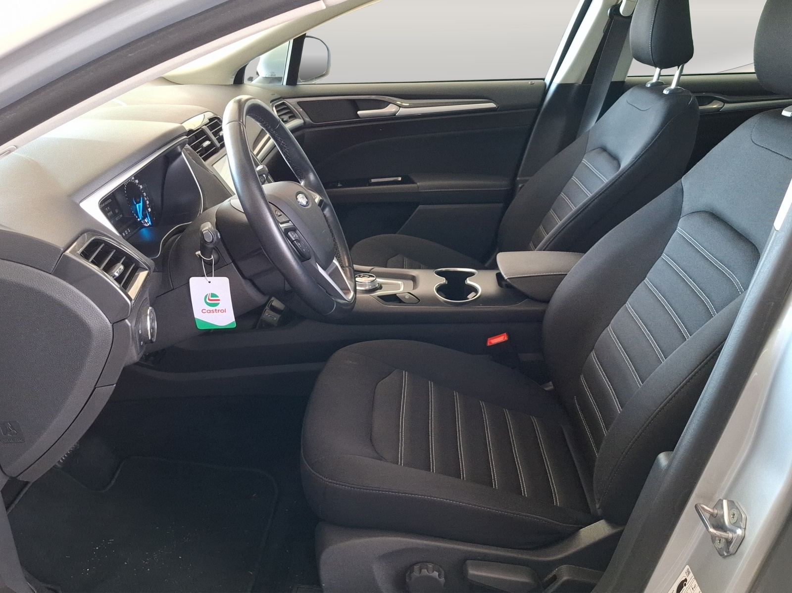FORD Mondeo 2.0 TDCi Trend Automatik // 8-fach bereift Sommerräder Aluminium-image-8