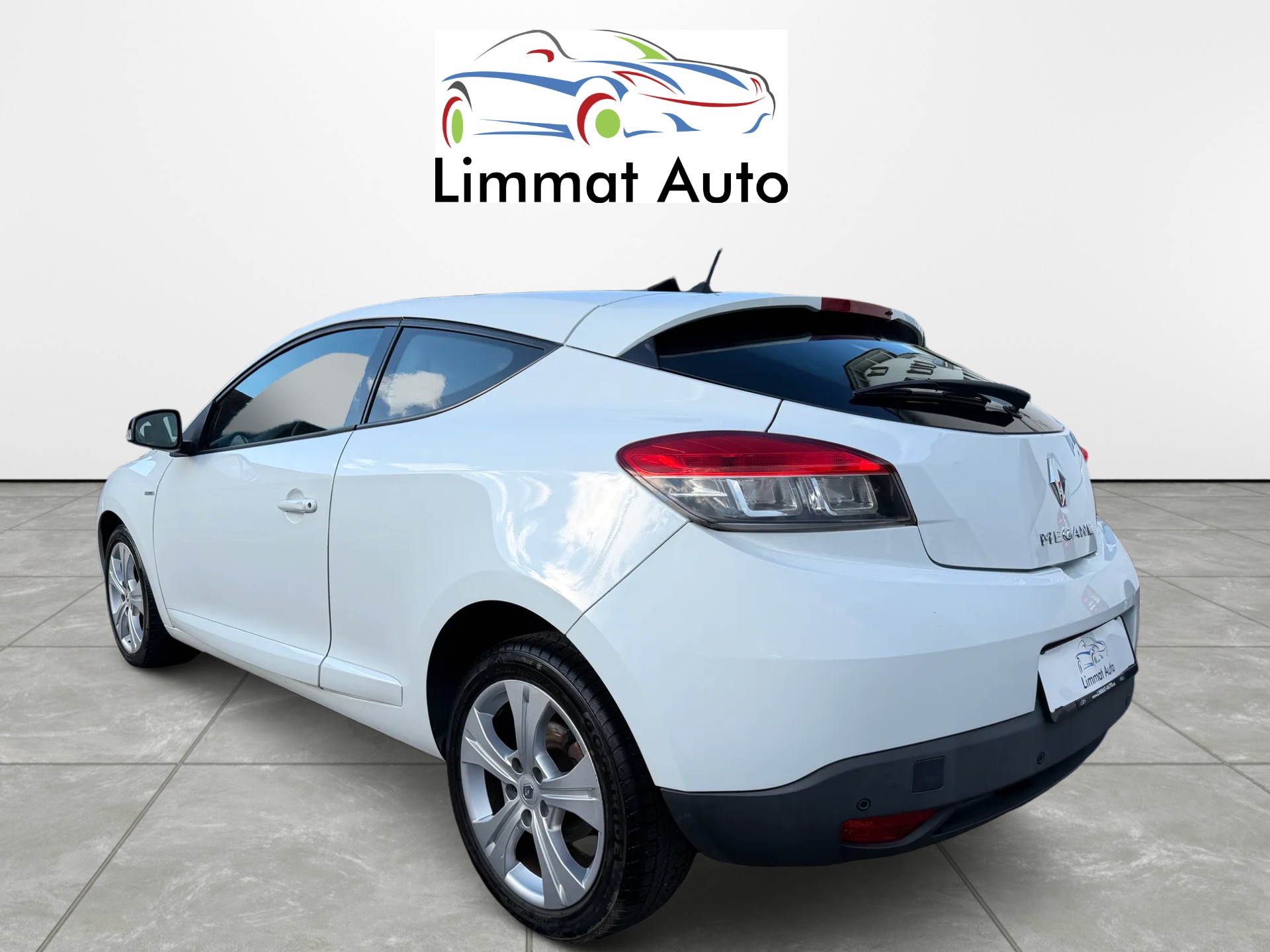 RENAULT Mégane 1.4 16V Turbo Bose-image-2