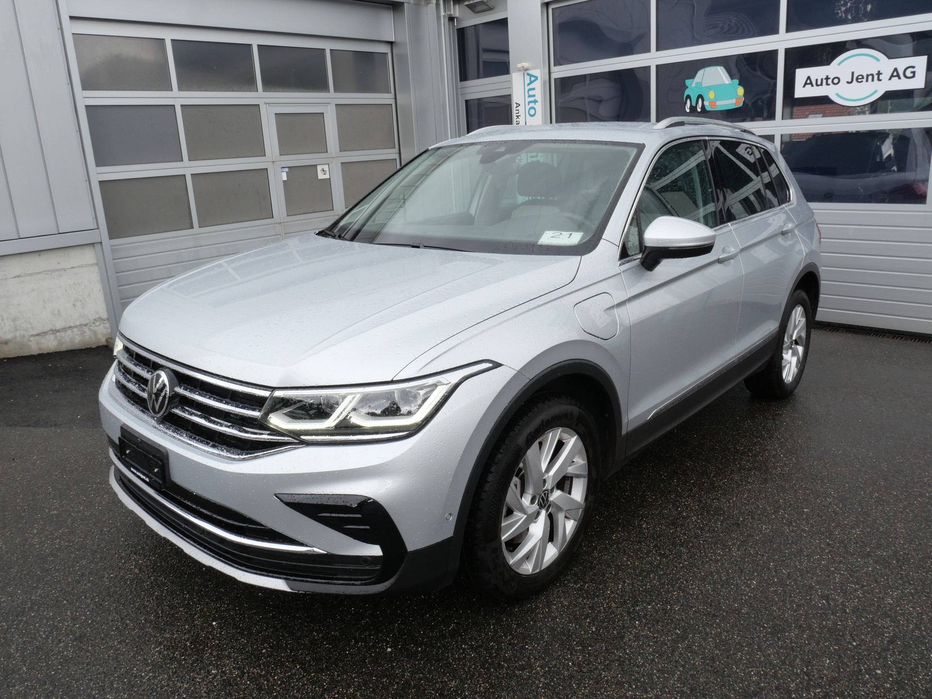 VW Tiguan 1.4TSI PHEV Elegance DSG *CH-Auto, AHK-schwenkbar, 360°-Kamera*