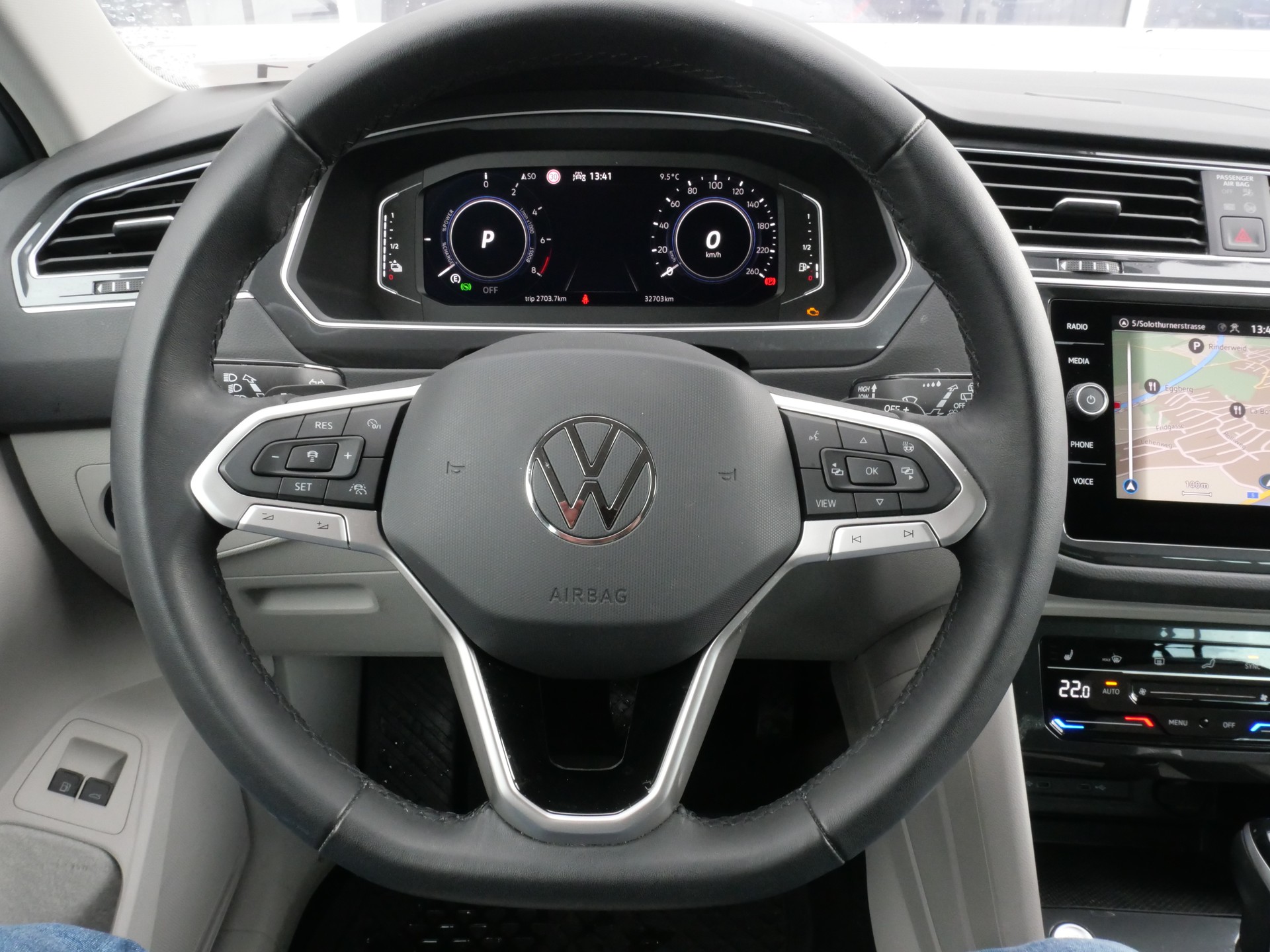 VW Tiguan 1.4TSI PHEV Elegance DSG *CH-Auto, AHK-schwenkbar, 360°-Kamera*-image-26